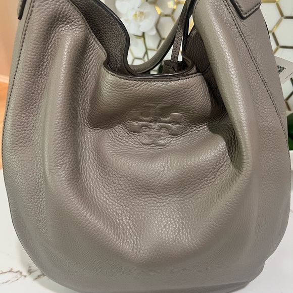 NWT Tory Burch Thea Pebble Grey Bucket Hobo Bag - Picture 2 of 7